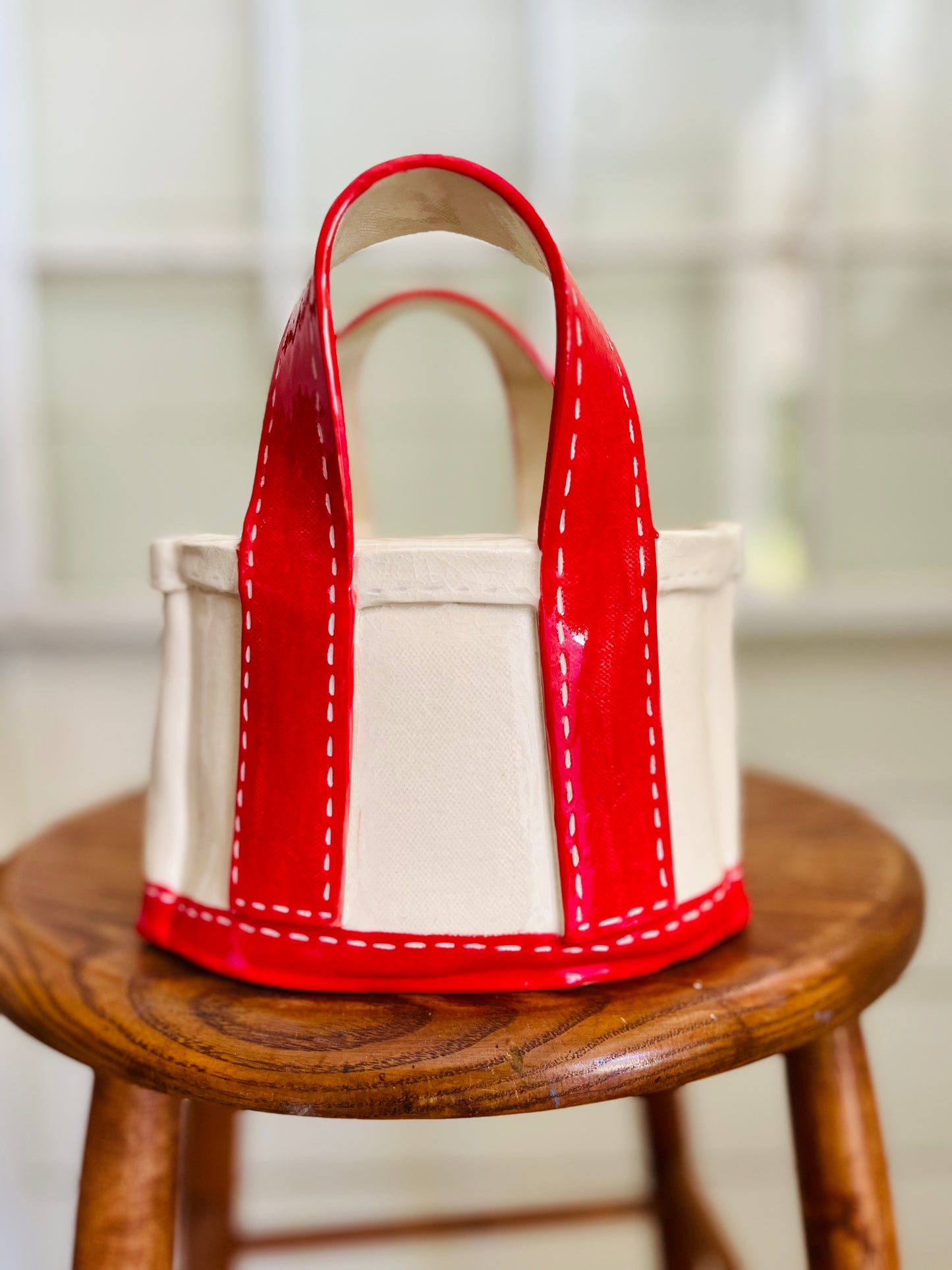 Tote Bag Vase: medium red