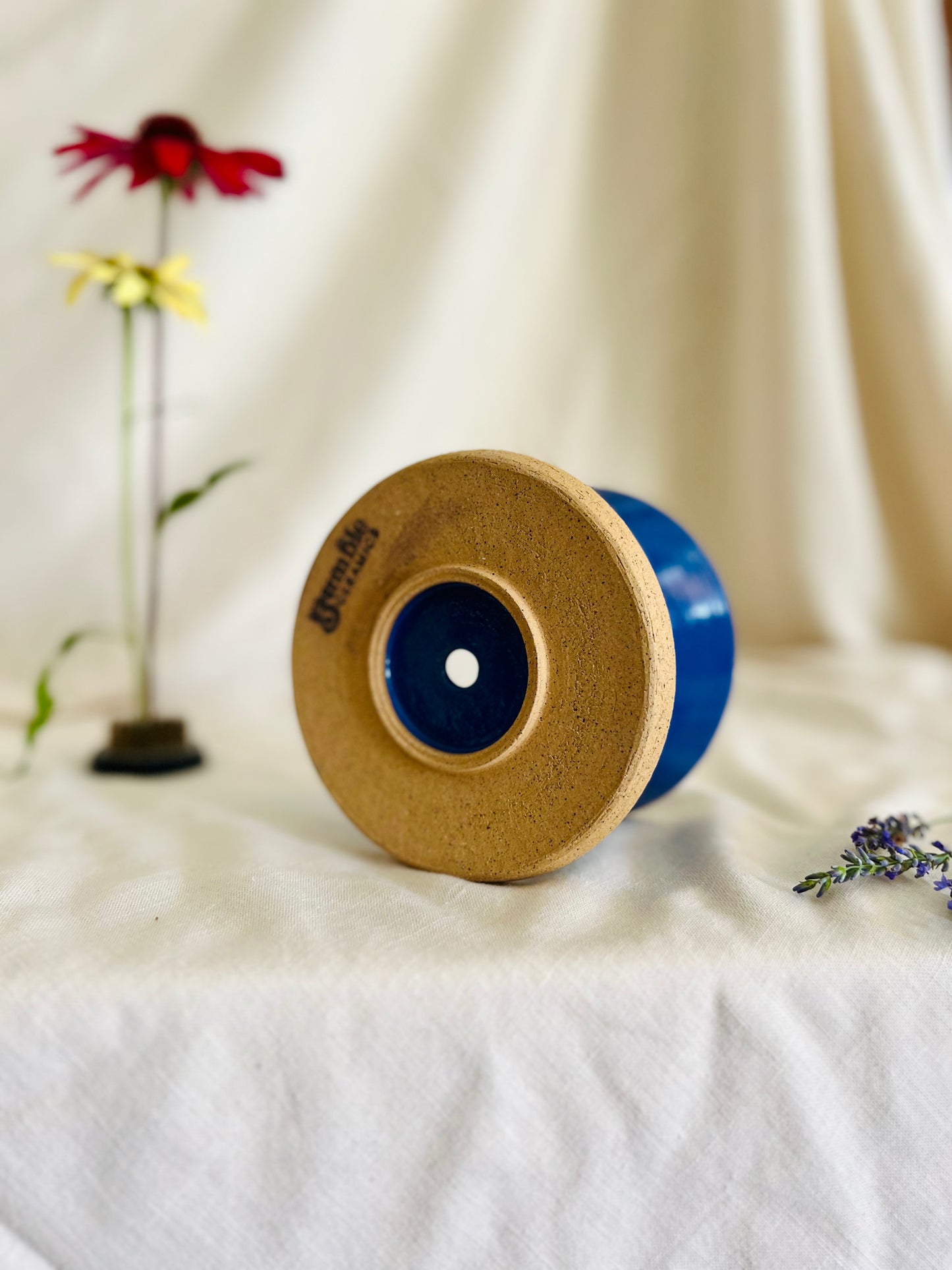 Coffee Pour Over: blue gloss