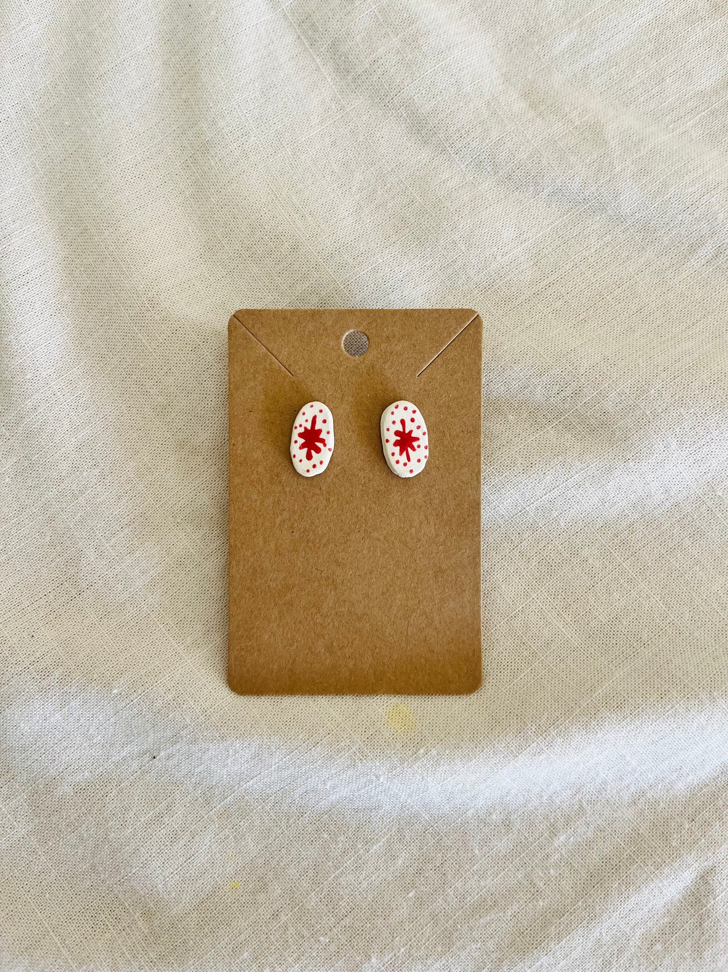 Earrings: studs