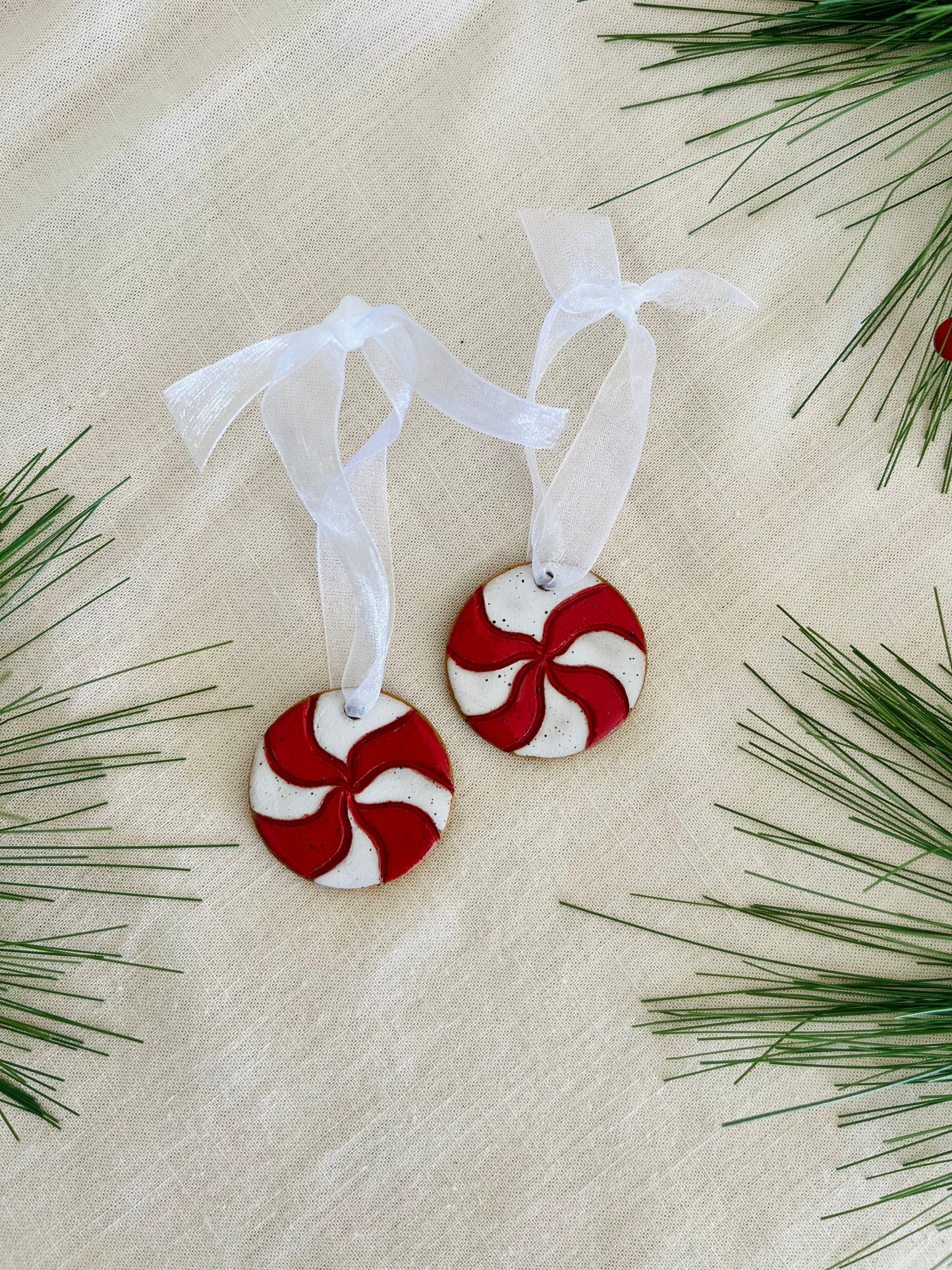 Ornament: swirl candy (set of 2)