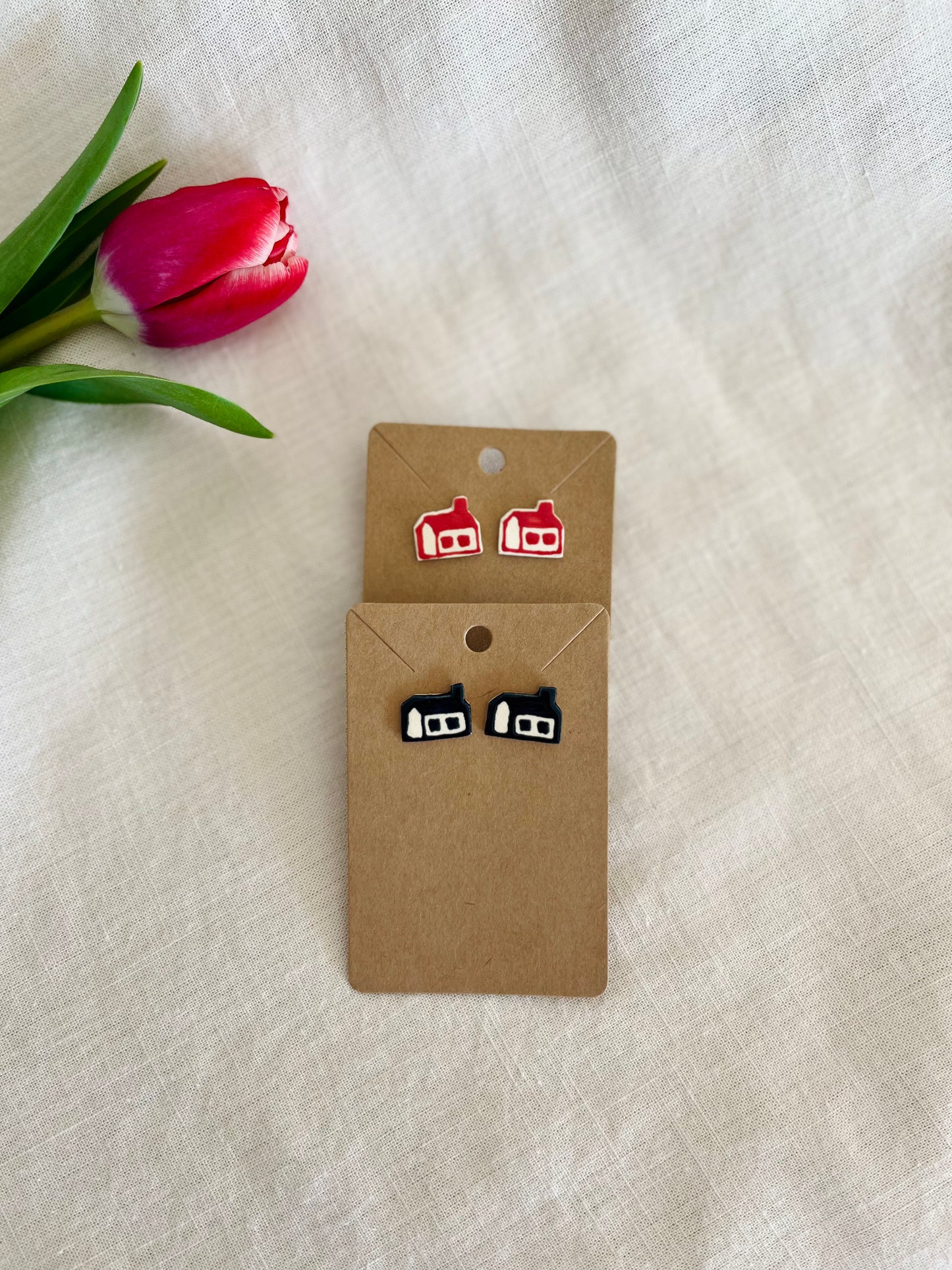 Earrings: houses (stud)