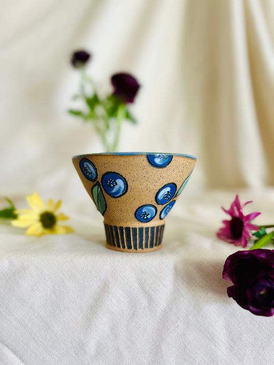 Cocktail Cup: blueberries