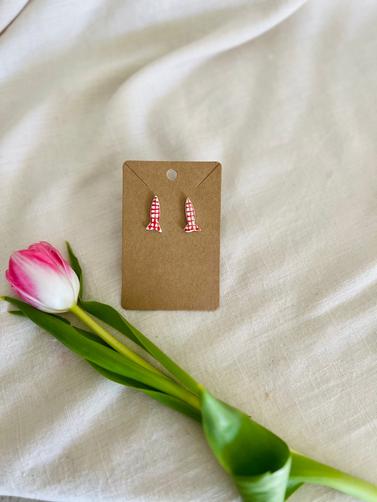 Earrings: studs
