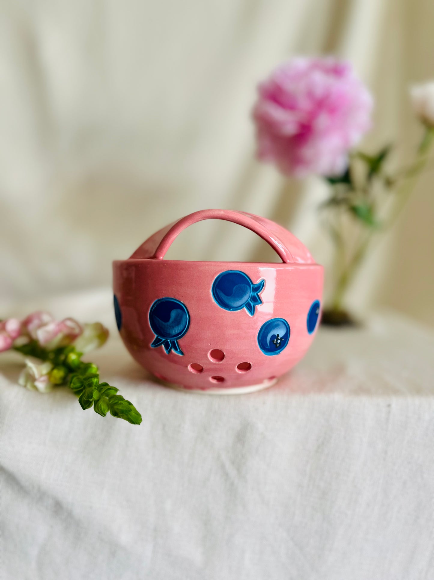 Berry Basket: blueberries
