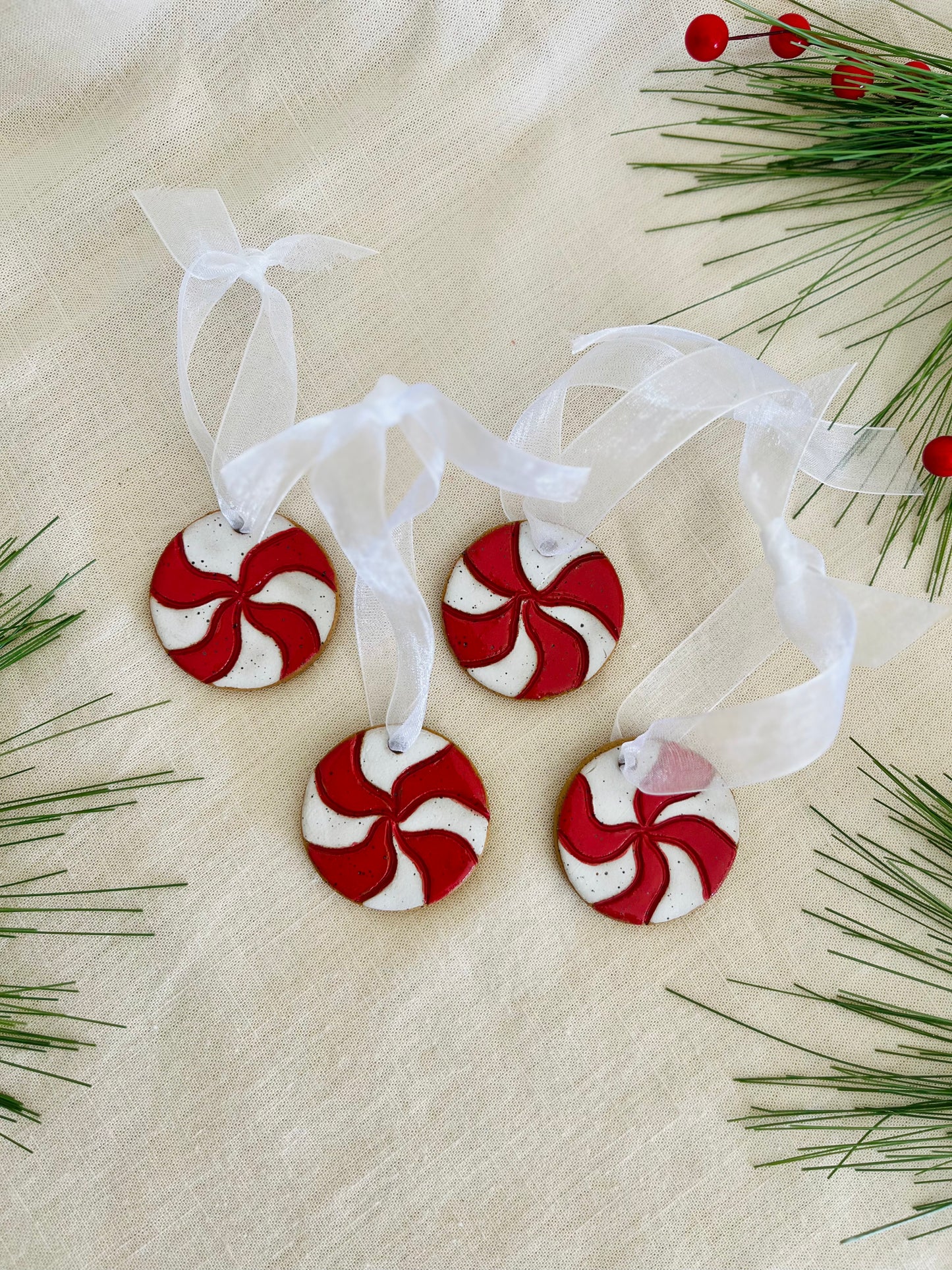 Ornament: swirl candy (set of 2)