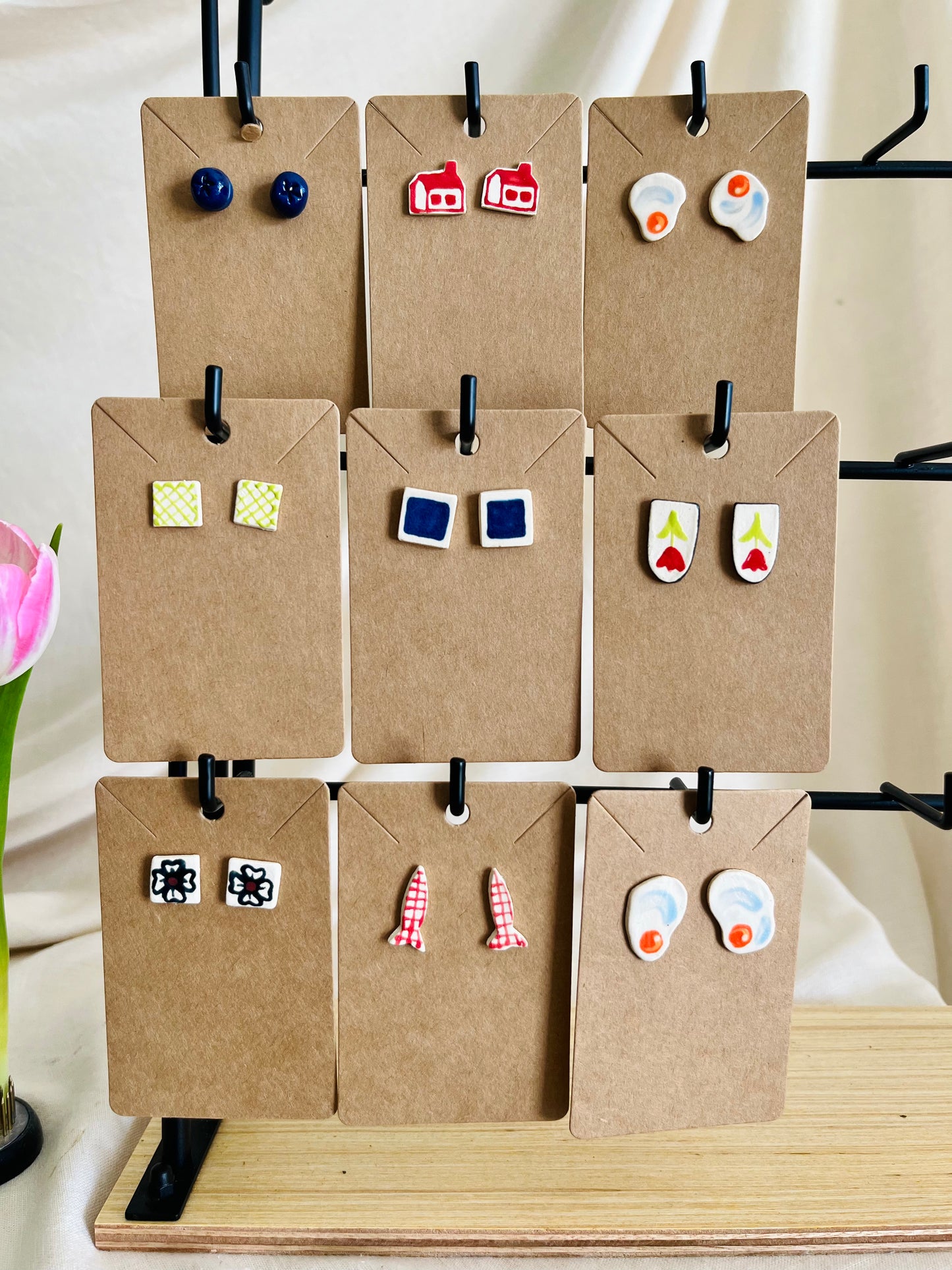 Earrings: studs