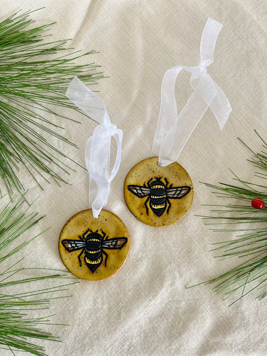 Ornament: bee