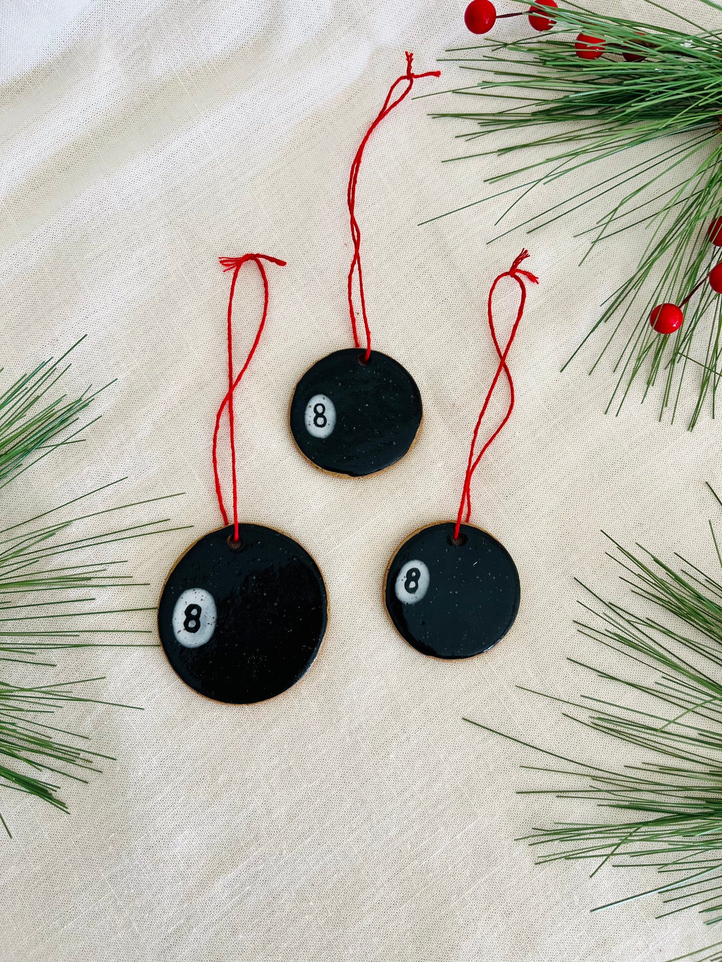 Ornaments: 8 ball (set of 3)