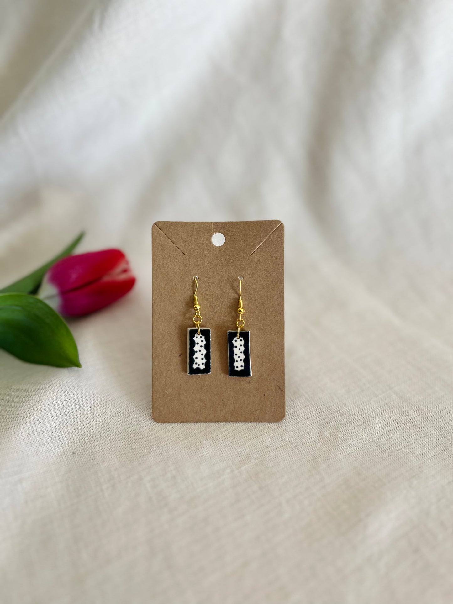 Earrings: black scalloped (dangle)