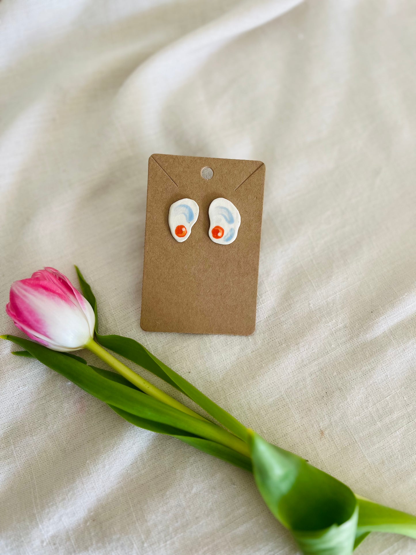 Earrings: studs