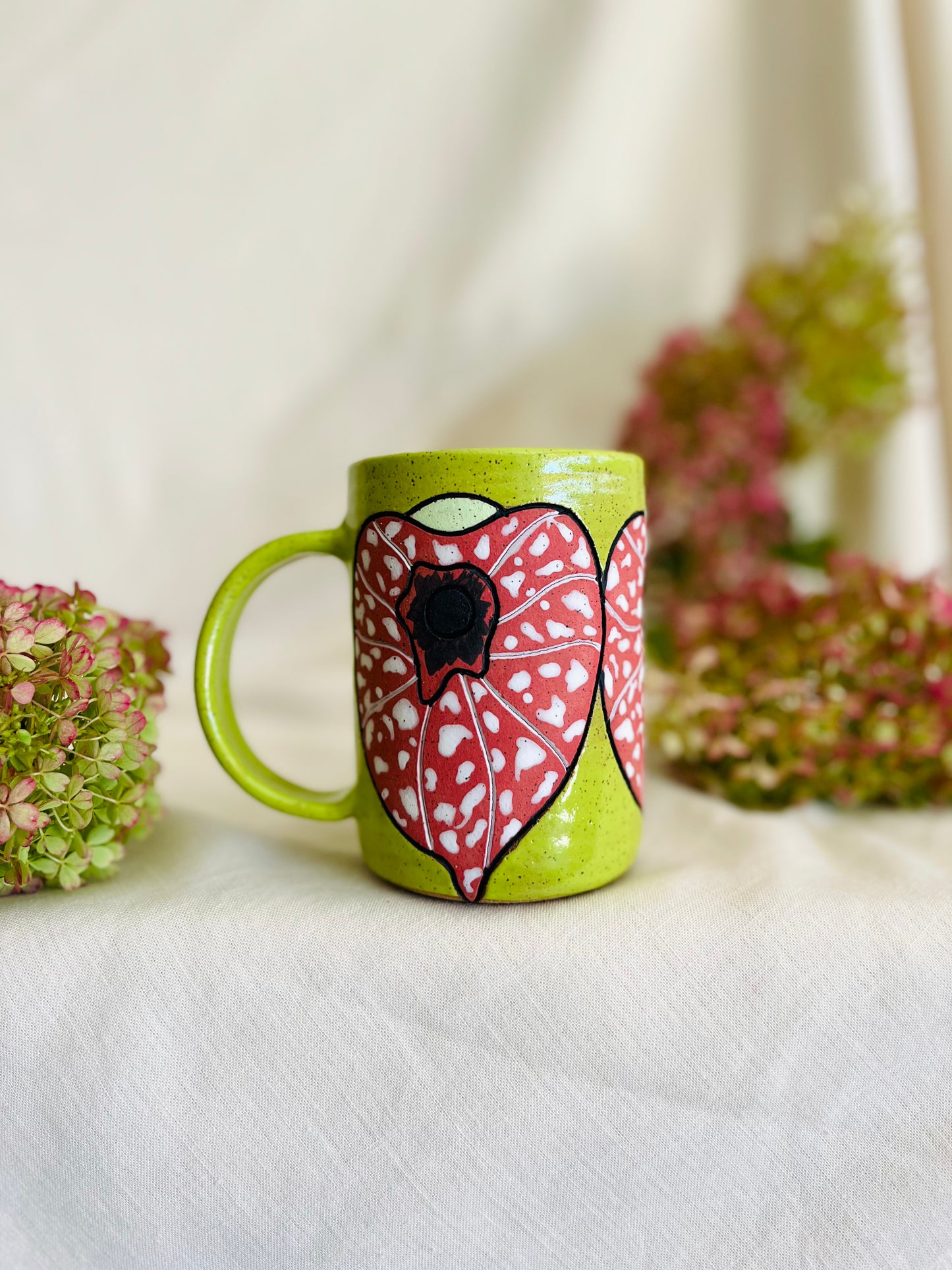 Pelican Flower Mug: green